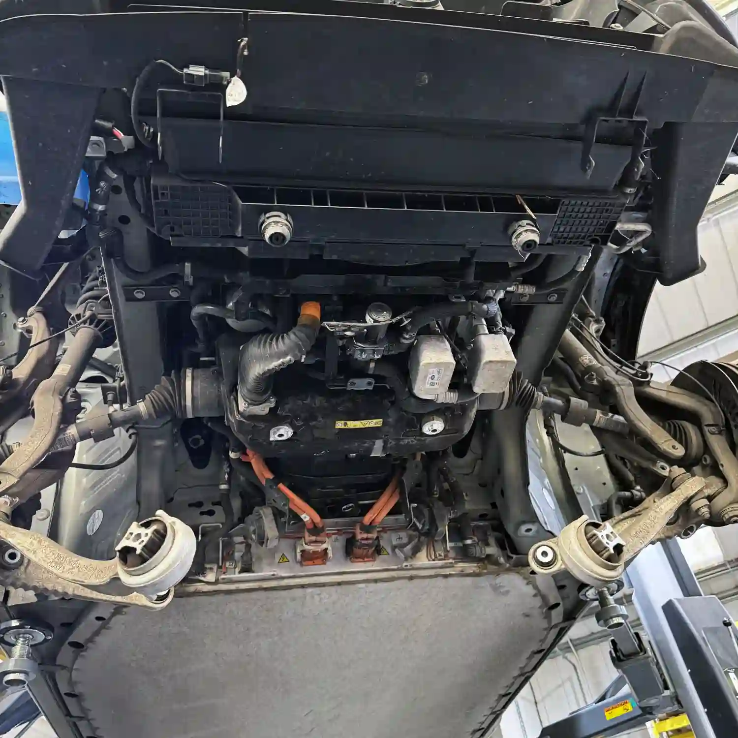 BMW i8 component 2