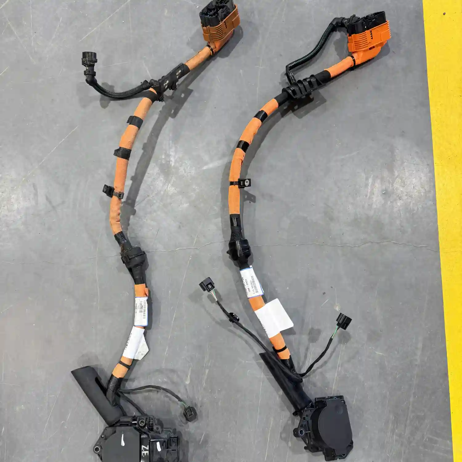 Renault Zoe Red Charge Port 2 BMW i8 component 1