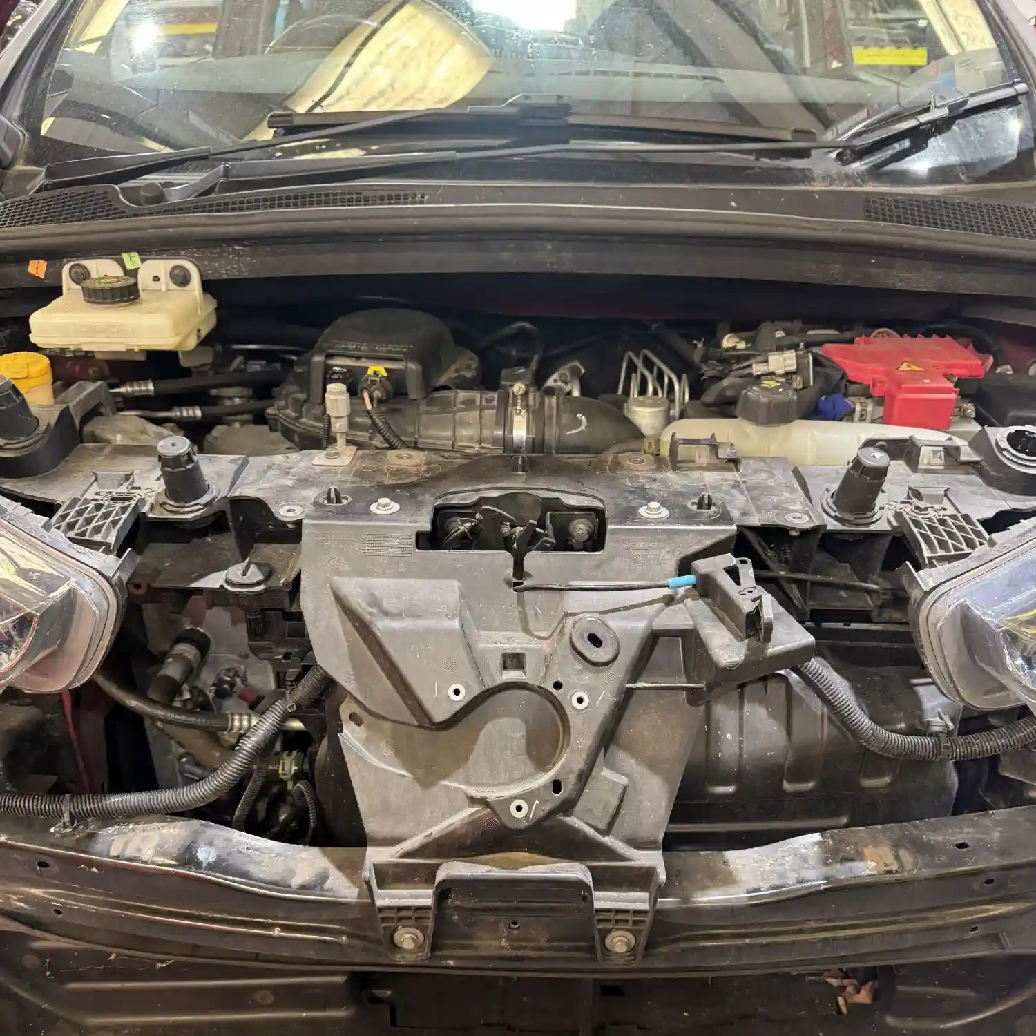 Renault Zoe Red Charge Port 3 BMW i8 component 2