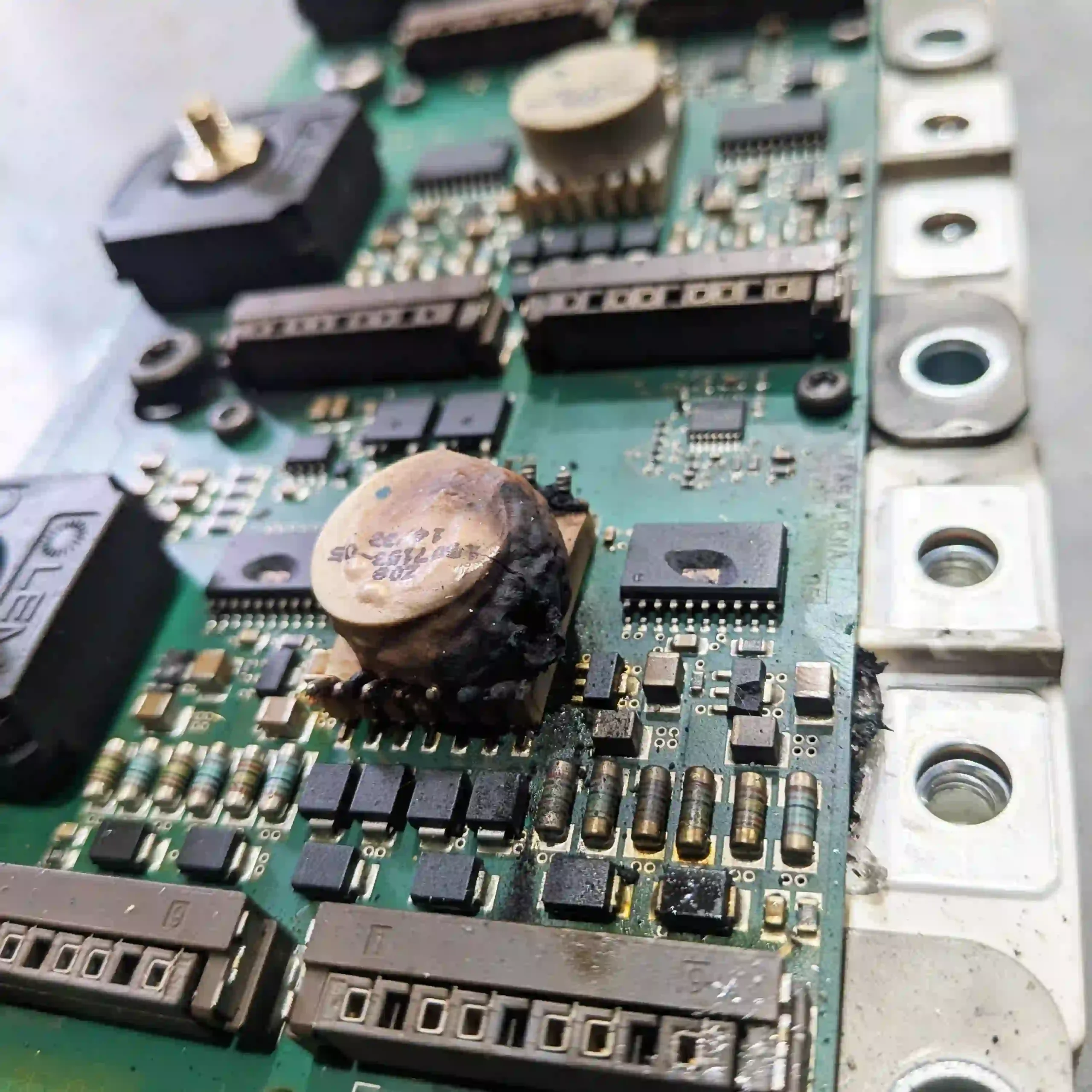BMW i3 battery not being charged warning