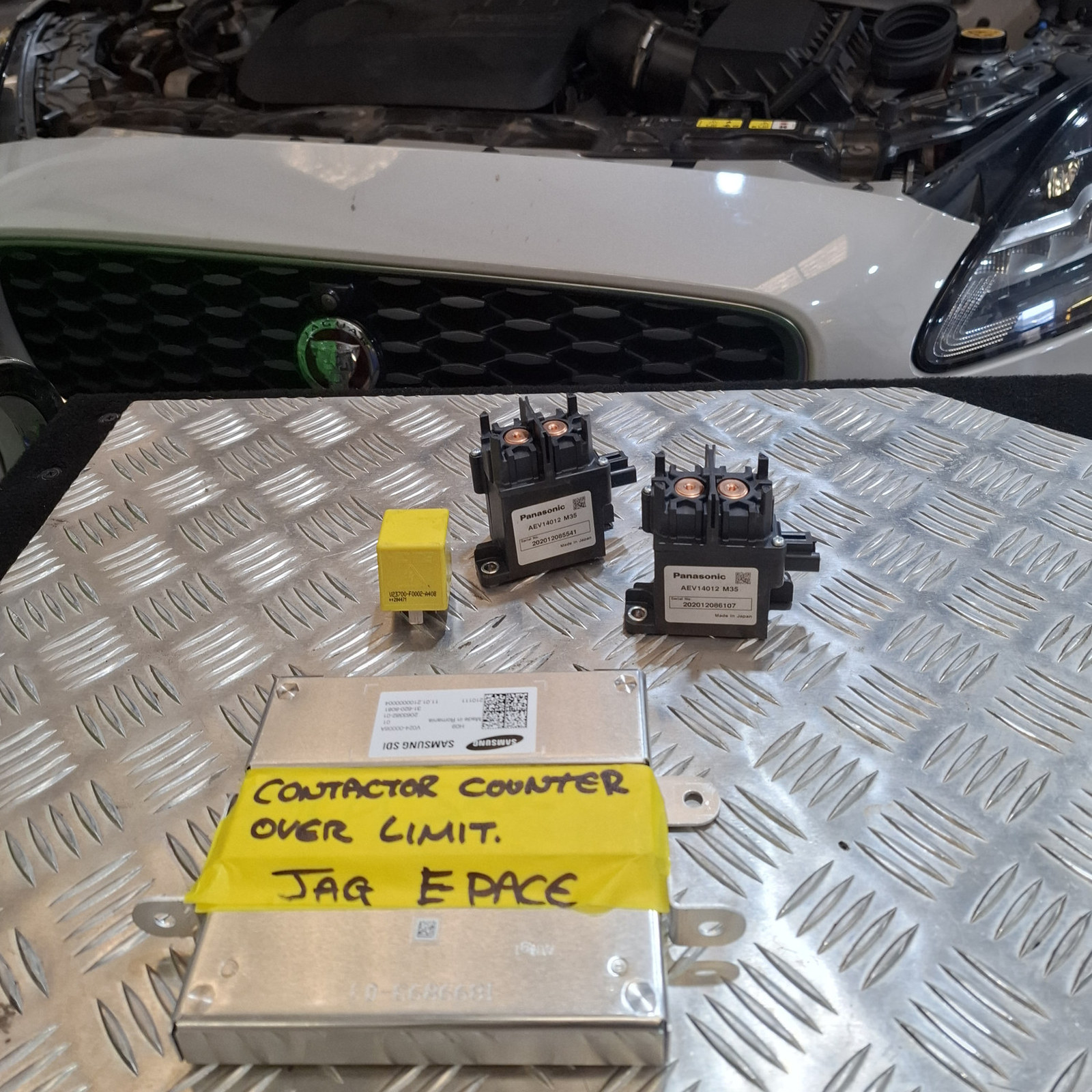 BMW i8 component 1